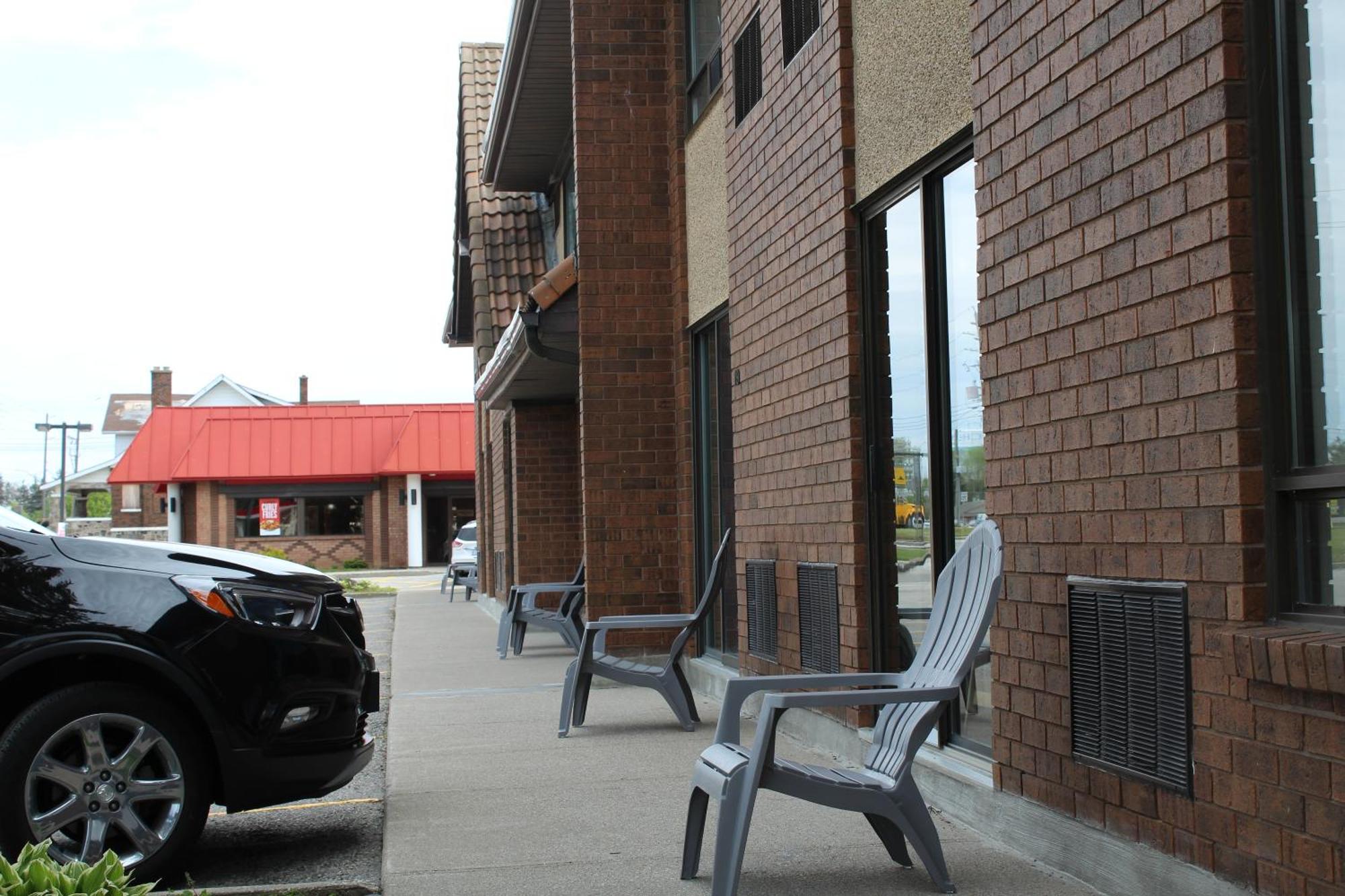 Comfort Inn Chatham-Kent Exterior photo