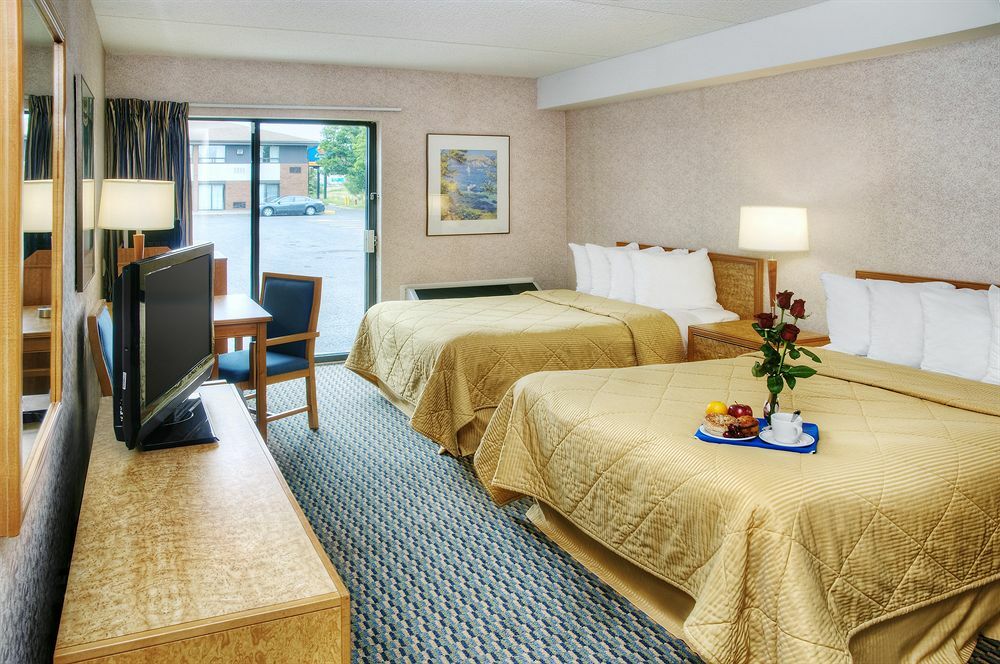 Comfort Inn Chatham-Kent Exterior photo