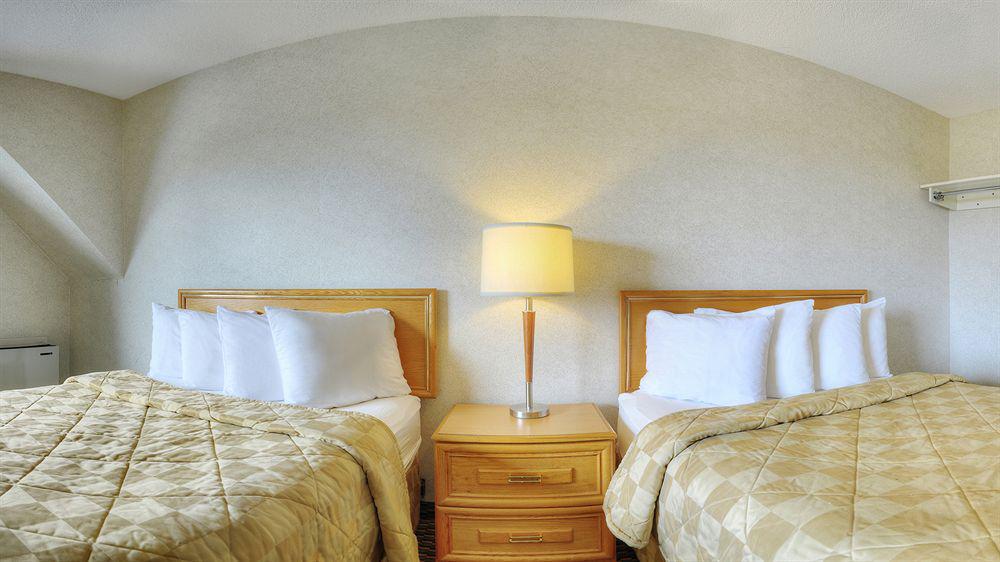 Comfort Inn Chatham-Kent Exterior photo
